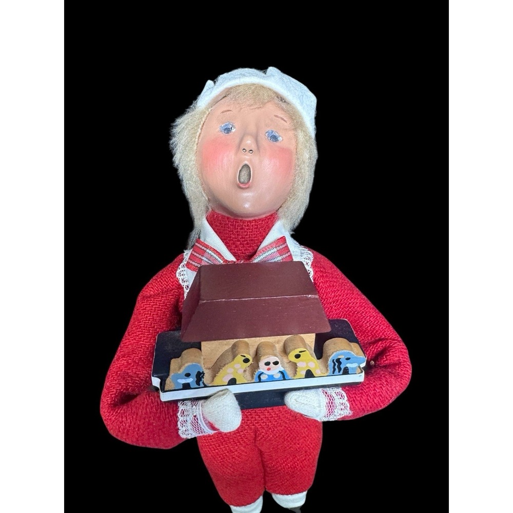 Vtg Byers Choice Carolers 1998 Boy Child W/ Toy Noahs Ark Red Outfit White Hat